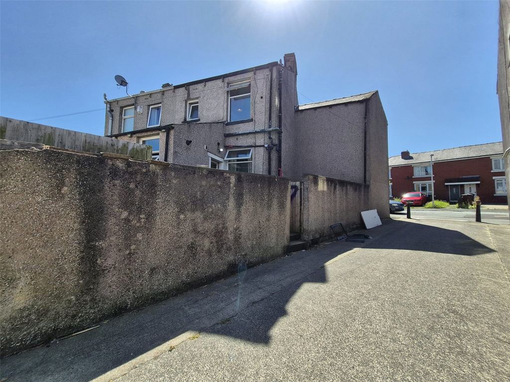 Property photo 3 of 12 Picture No. 03