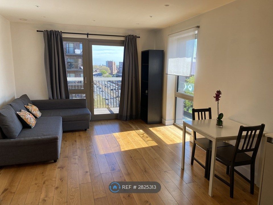 Property photo 2 of 14