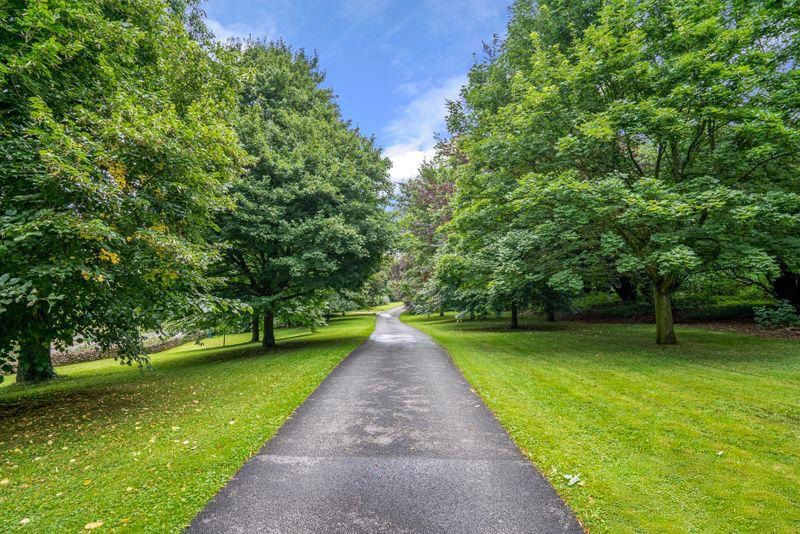 Property photo 2 of 16 Photo 12