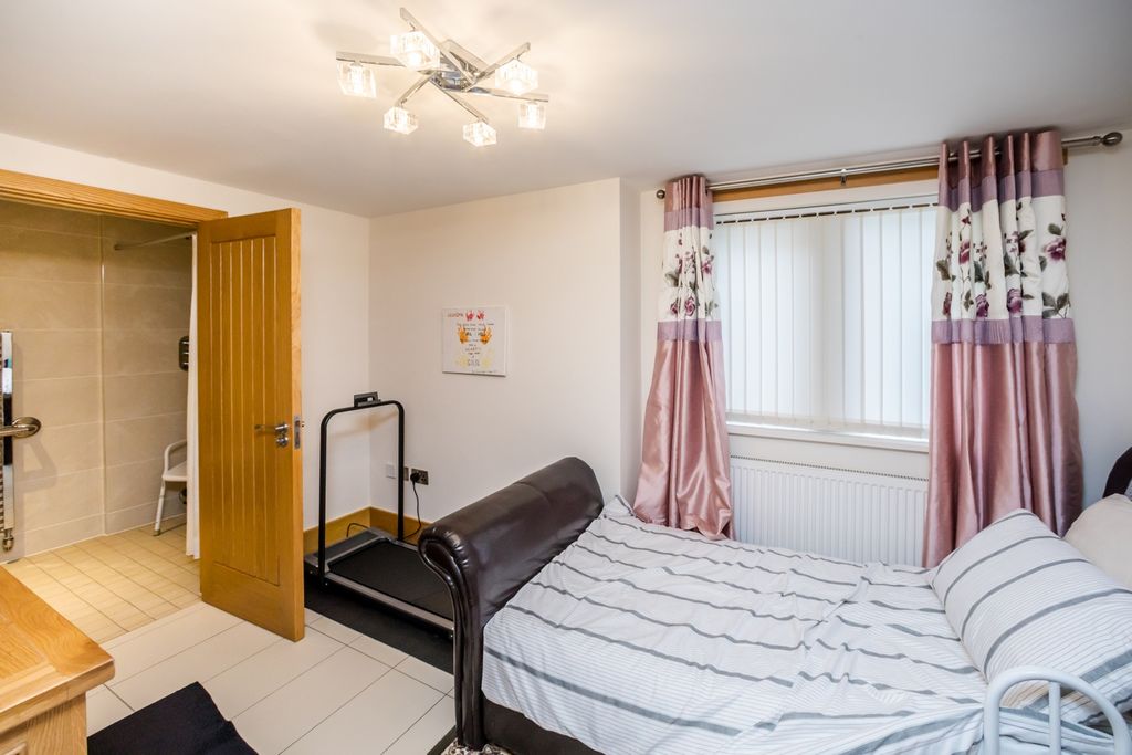Additional image 16 of 6 bed detached house for saleVilla Gardens, Halifax, West Yorkshire HX3