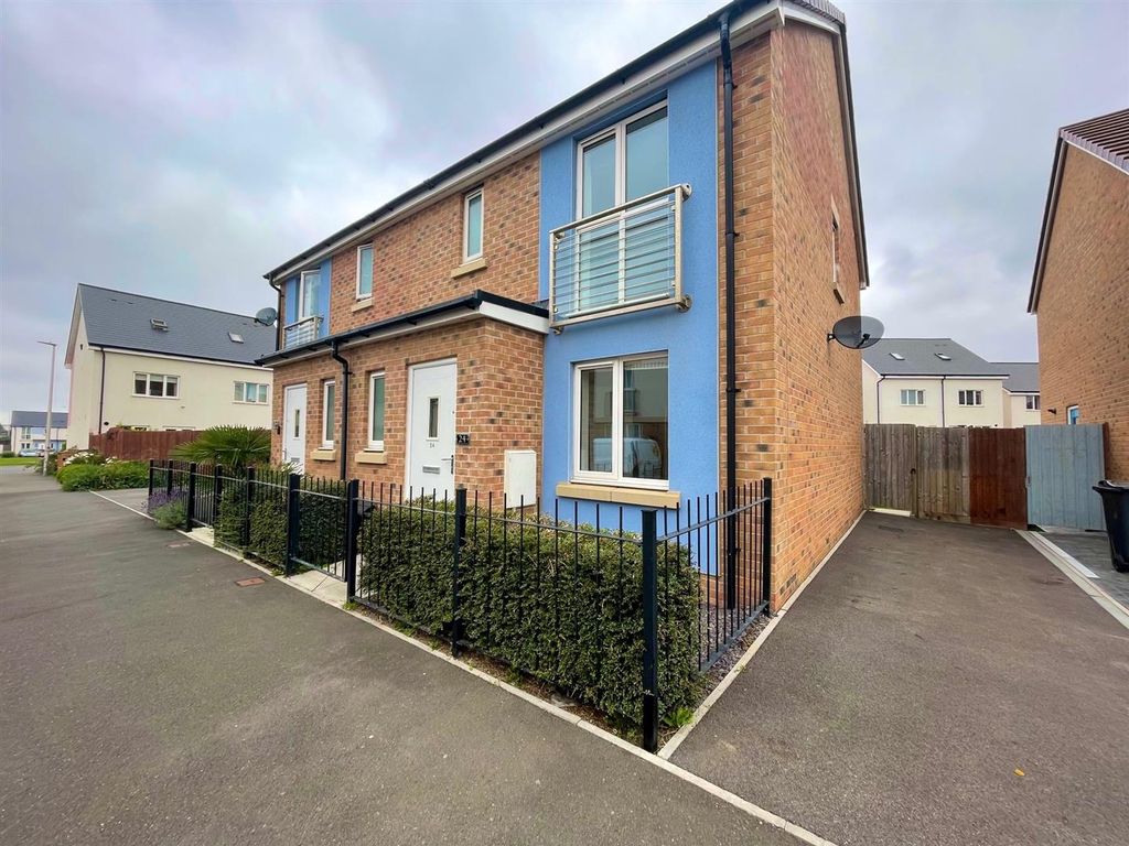 Property photo 1 of 16 Outside