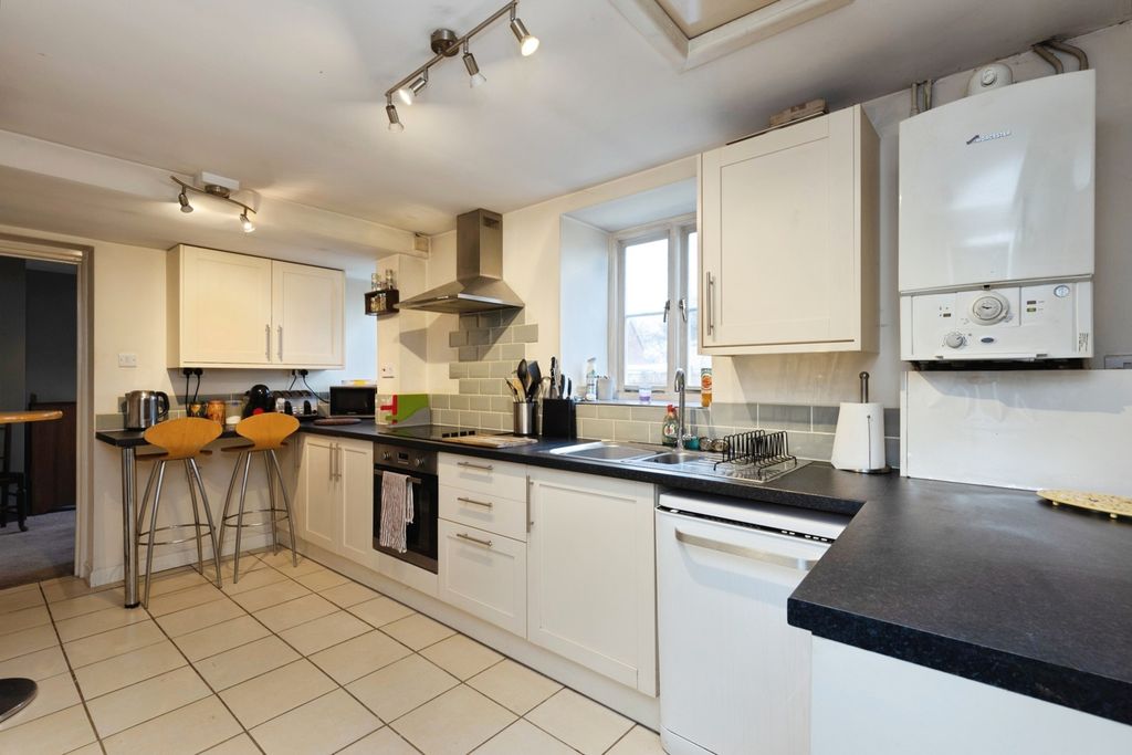 Property photo 3 of 16 Pbox-Img.Jpg