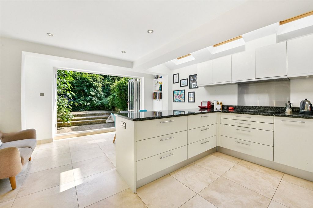 Property photo 3 of 13 Kitchen