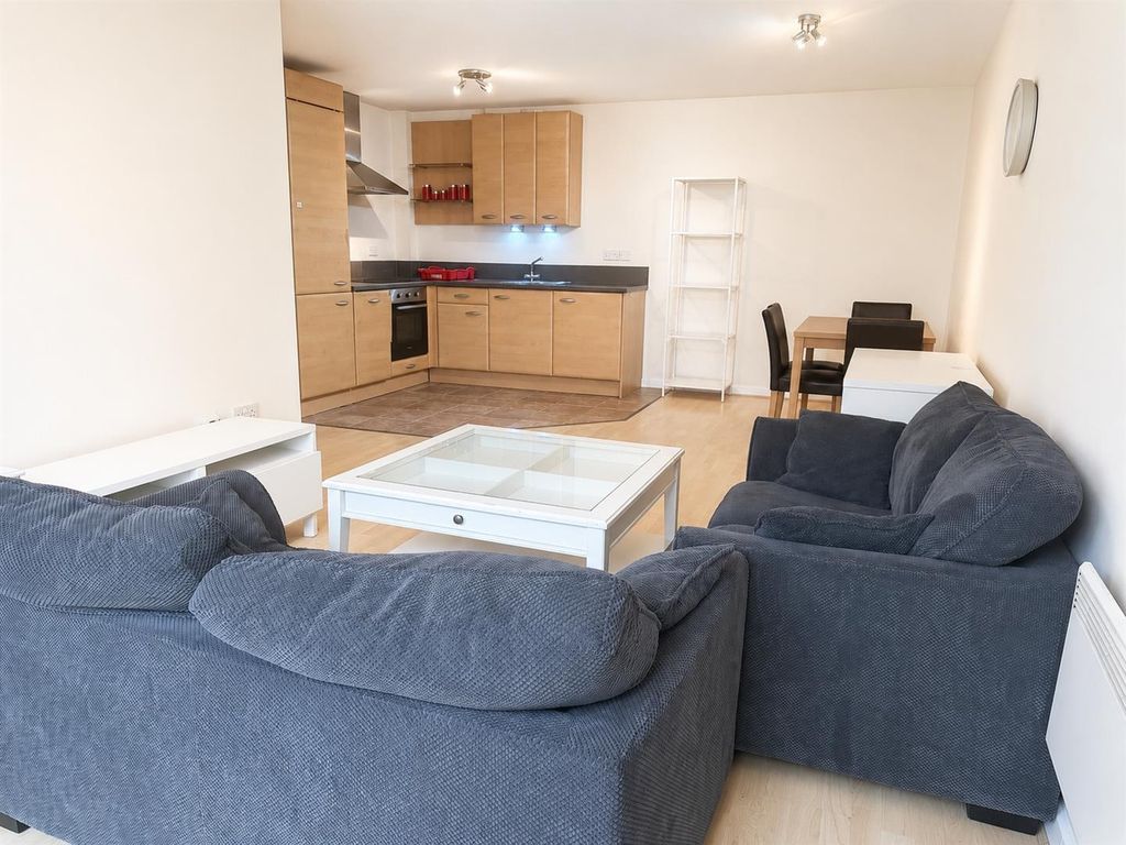 Property photo 3 of 11 Spacious Open-Plan Living With Modern Kitchen...