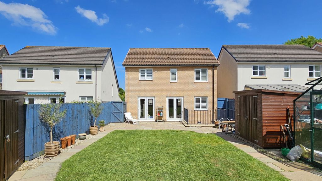 Property photo 1 of 24