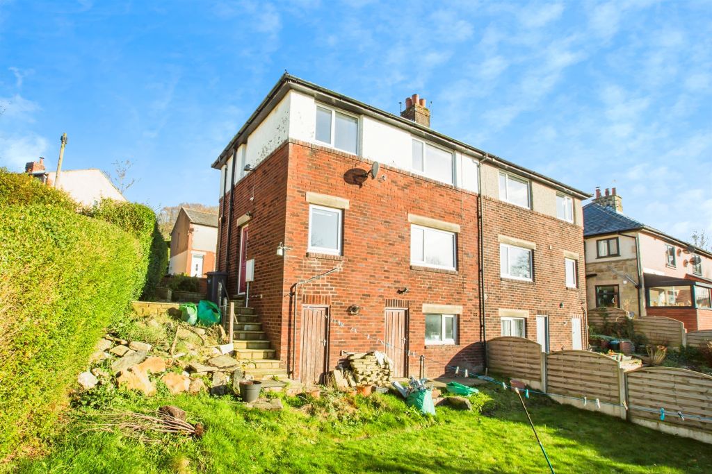 Property photo 2 of 18