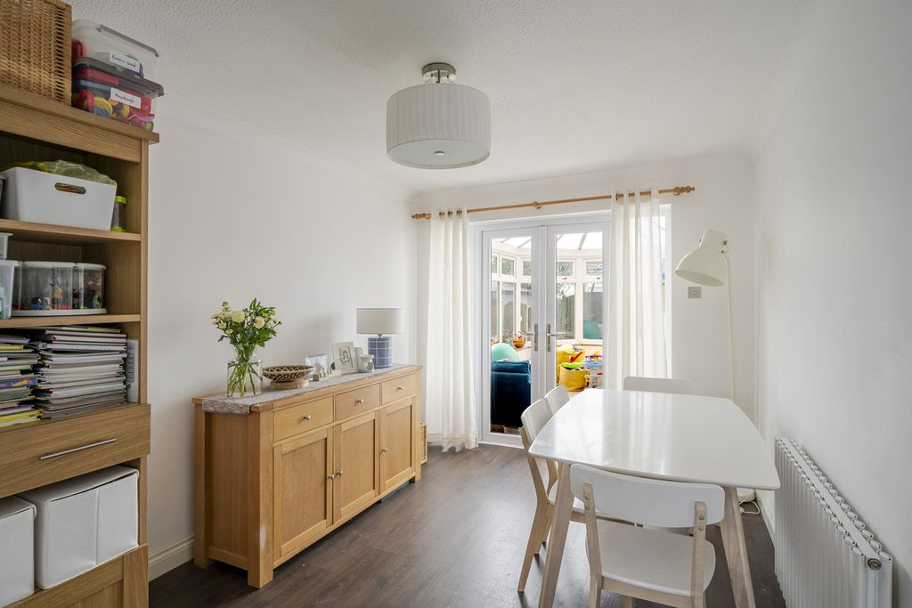 Property photo 3 of 21