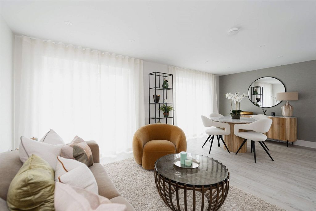 Property photo 1 of 10 Show Home Living