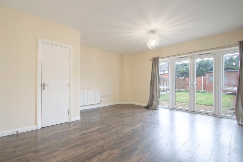 Property photo 2 of 12 Photo 5