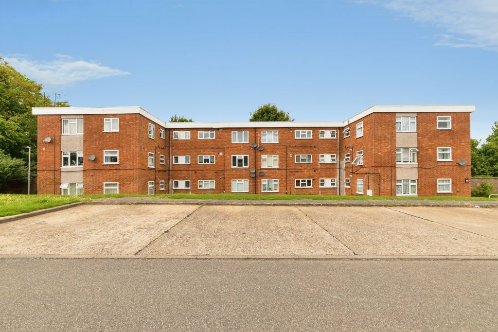Property photo 1 of 12
