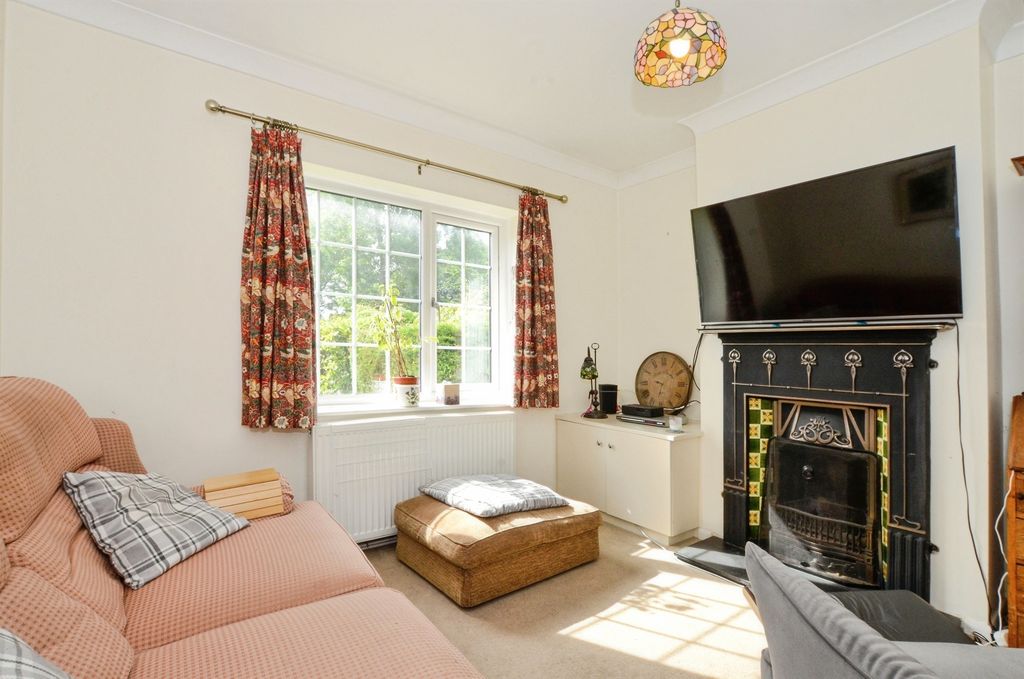 Property photo 3 of 19