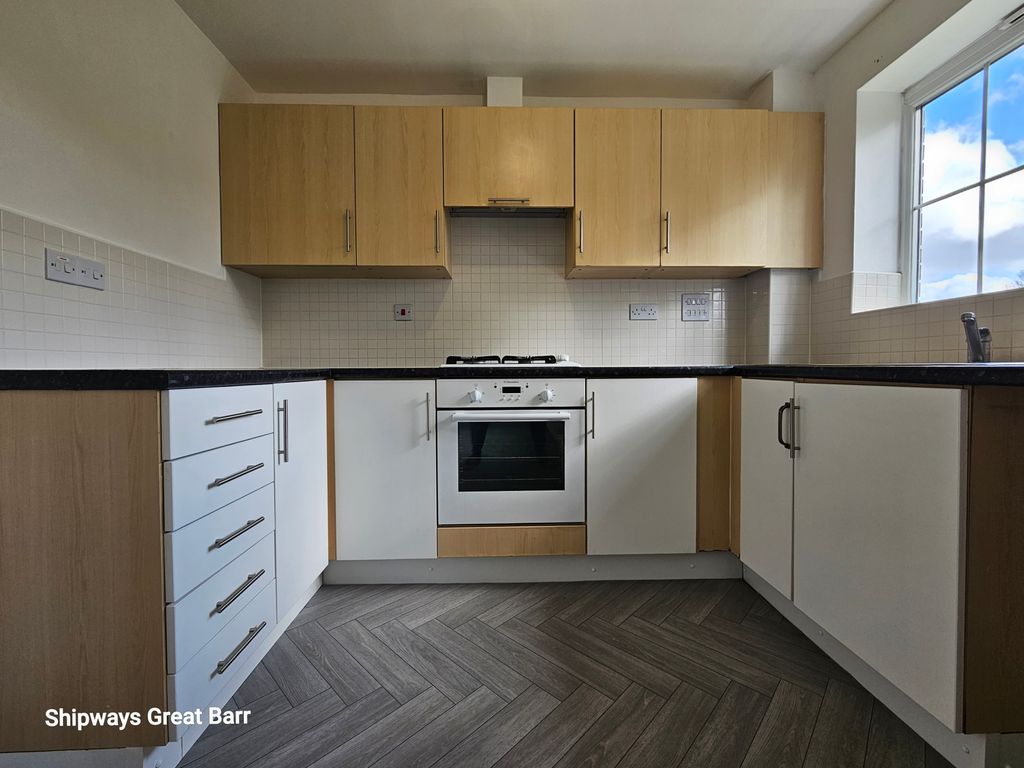 Property photo 3 of 20 Image