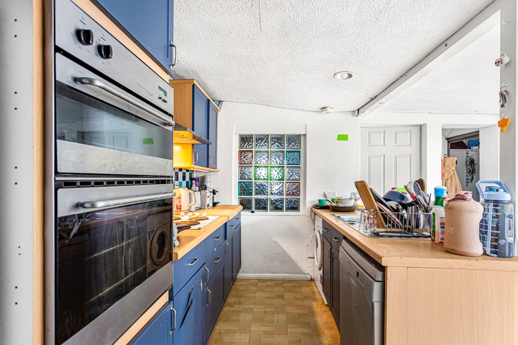 Property photo 3 of 13 Kitchen/Dining