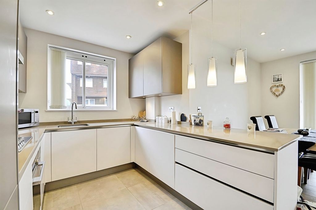 Property photo 2 of 14 Pbox-Img.Jpg