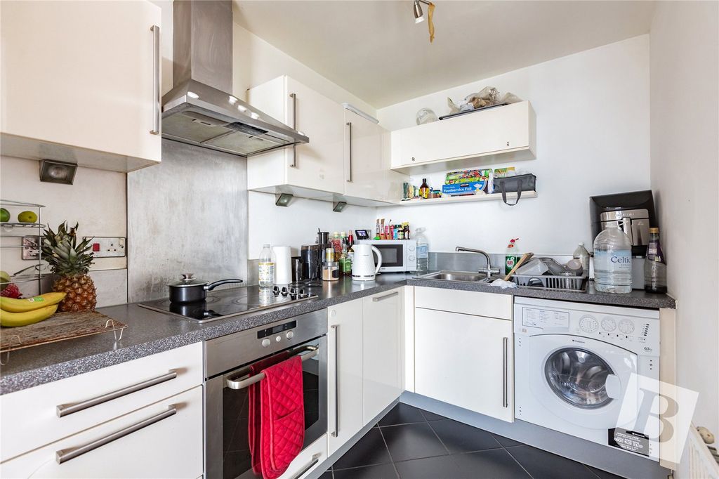 Property photo 2 of 15 Kitchen