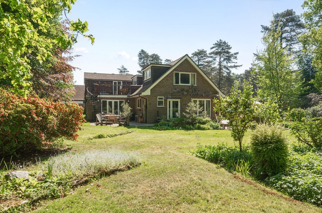 Property photo 3 of 39 67-681E6Eb064E2A-...