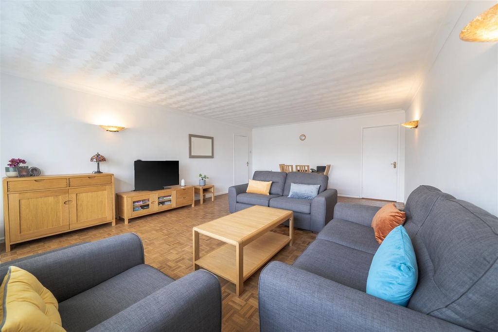 Property photo 3 of 13 Lounge 2.Jpg