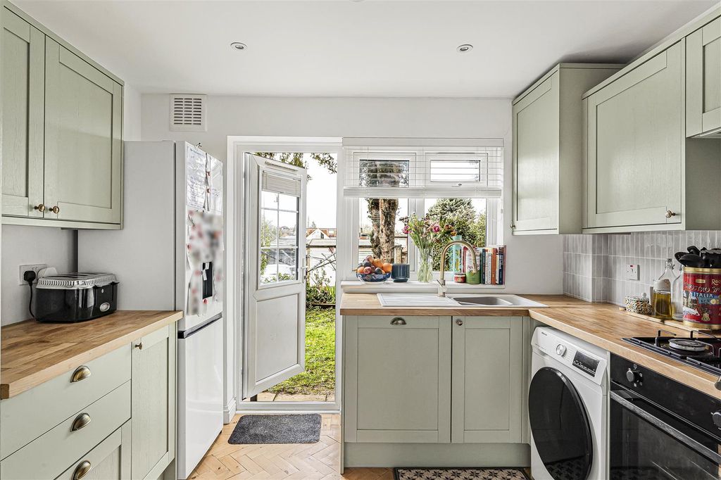 Property photo 3 of 20 3