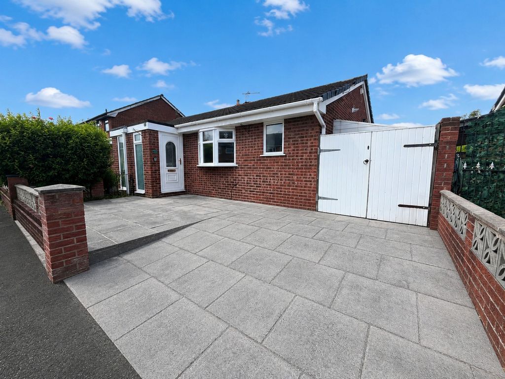 Property photo 1 of 1 Front External