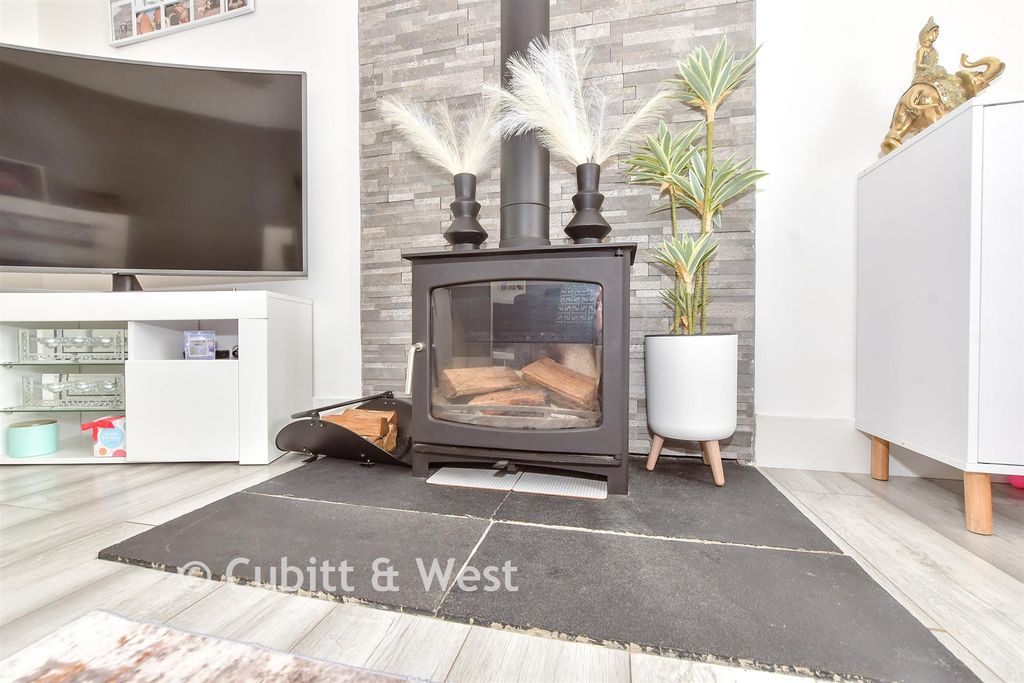 Property photo 3 of 11 Internal Lifestyle Photograph