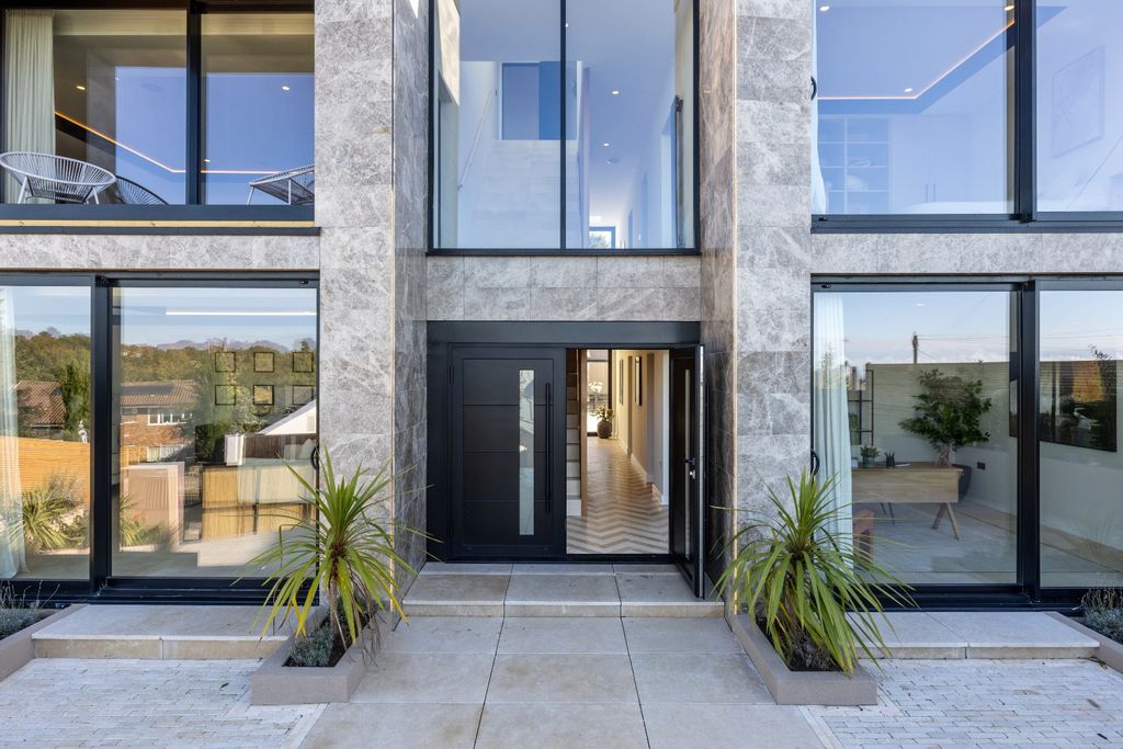 Property photo 3 of 60 5225732
