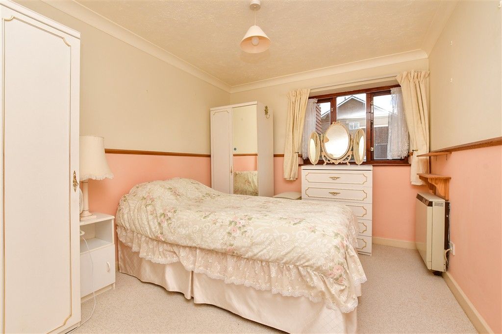 Property photo 1 of 11 Bedroom