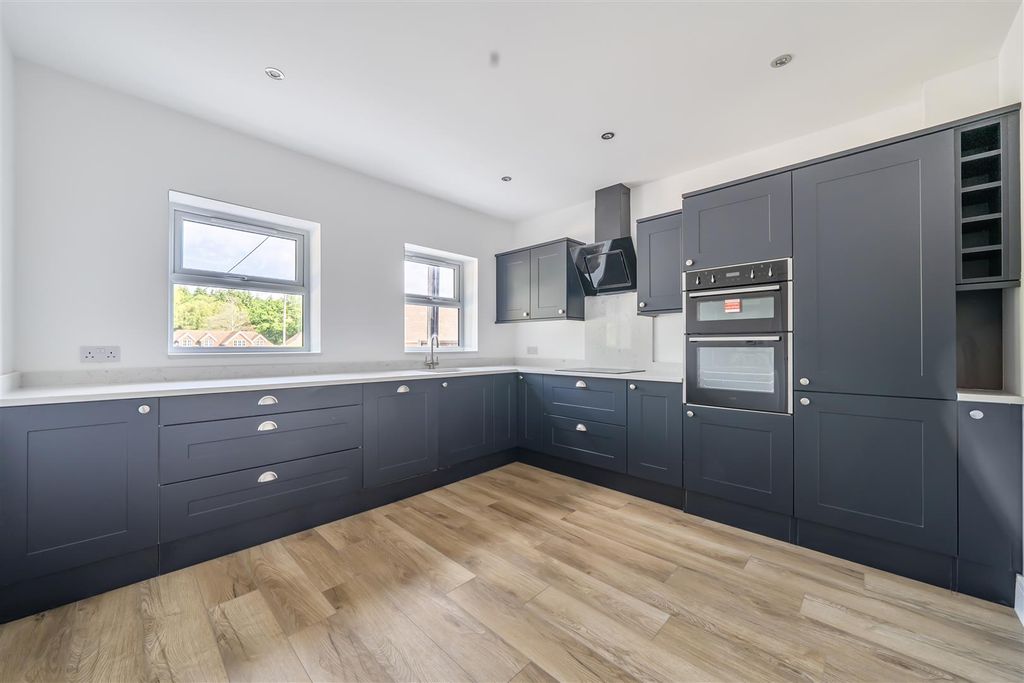 Property photo 3 of 15 1464232-7-6A1d4Bc3672c6.Jpg