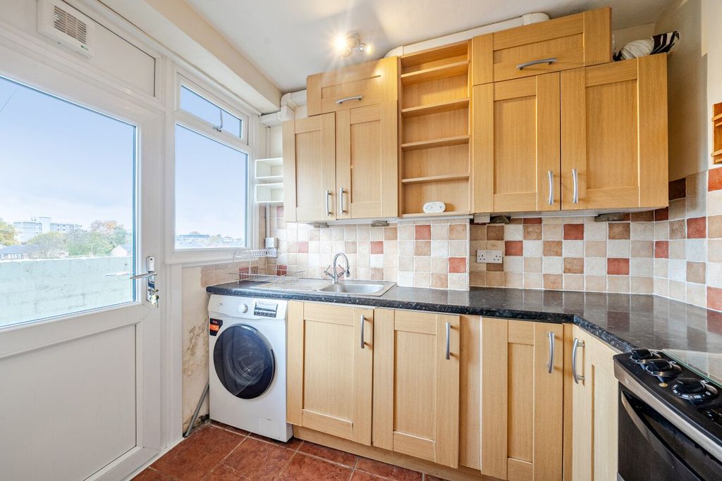 Property photo 3 of 10 Picture No. 16