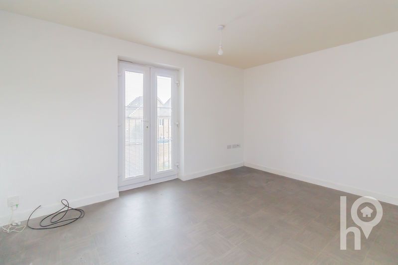 Property photo 3 of 9 Photo 3