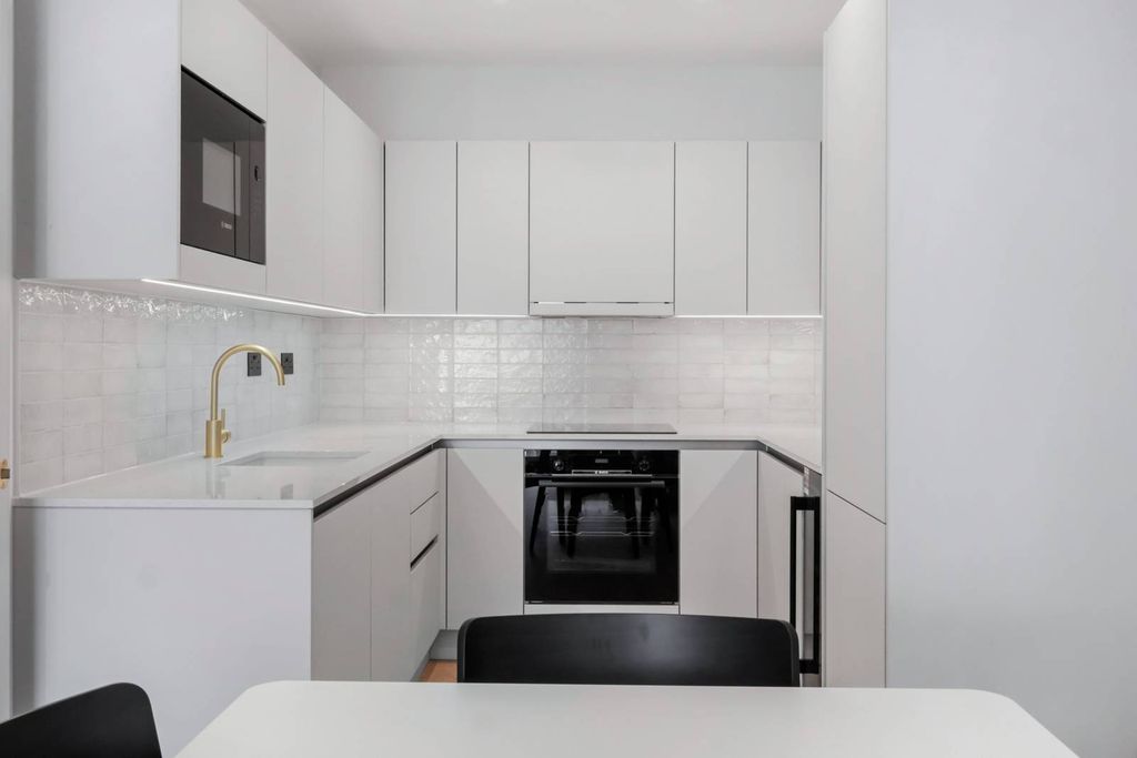 Property photo 3 of 29