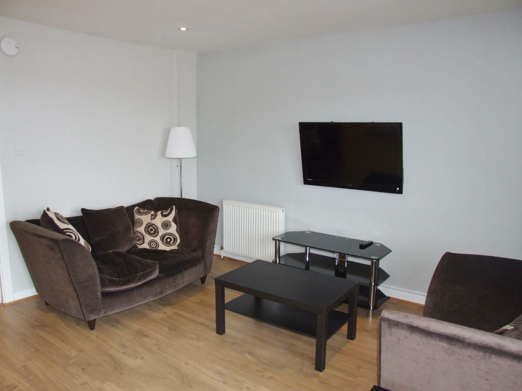 Property photo 2 of 11