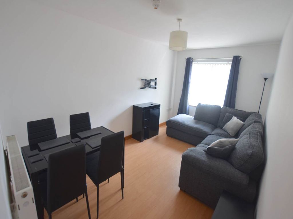 Property photo 2 of 7 Lounge