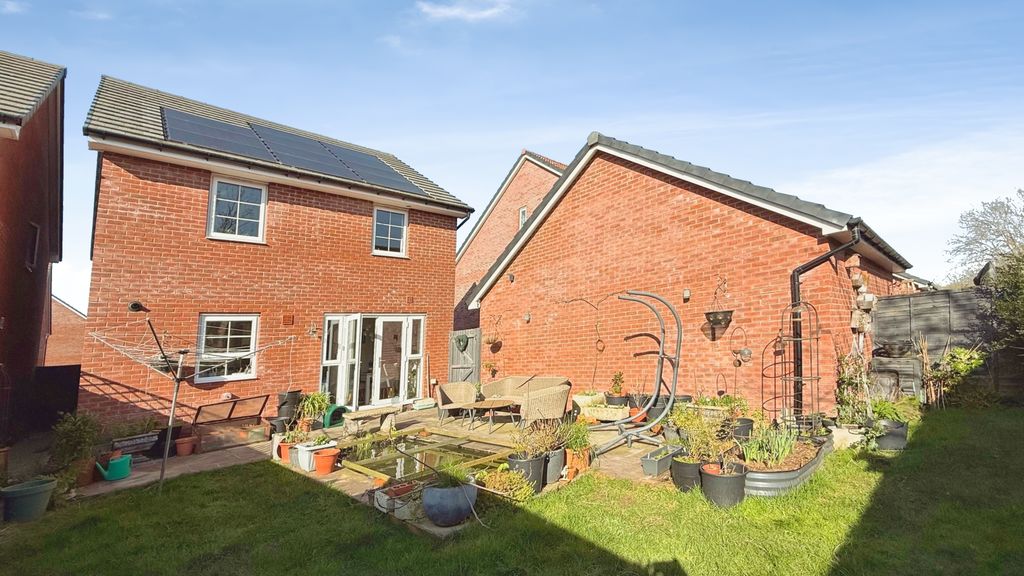 Property photo 2 of 17