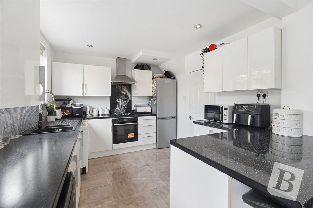 Property photo 3 of 13 Kitchen