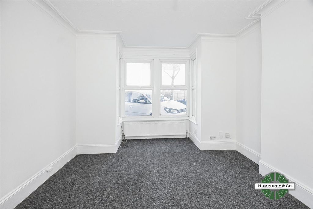 Property photo 1 of 13 49A Chelmsford Avenue -001.Jpg