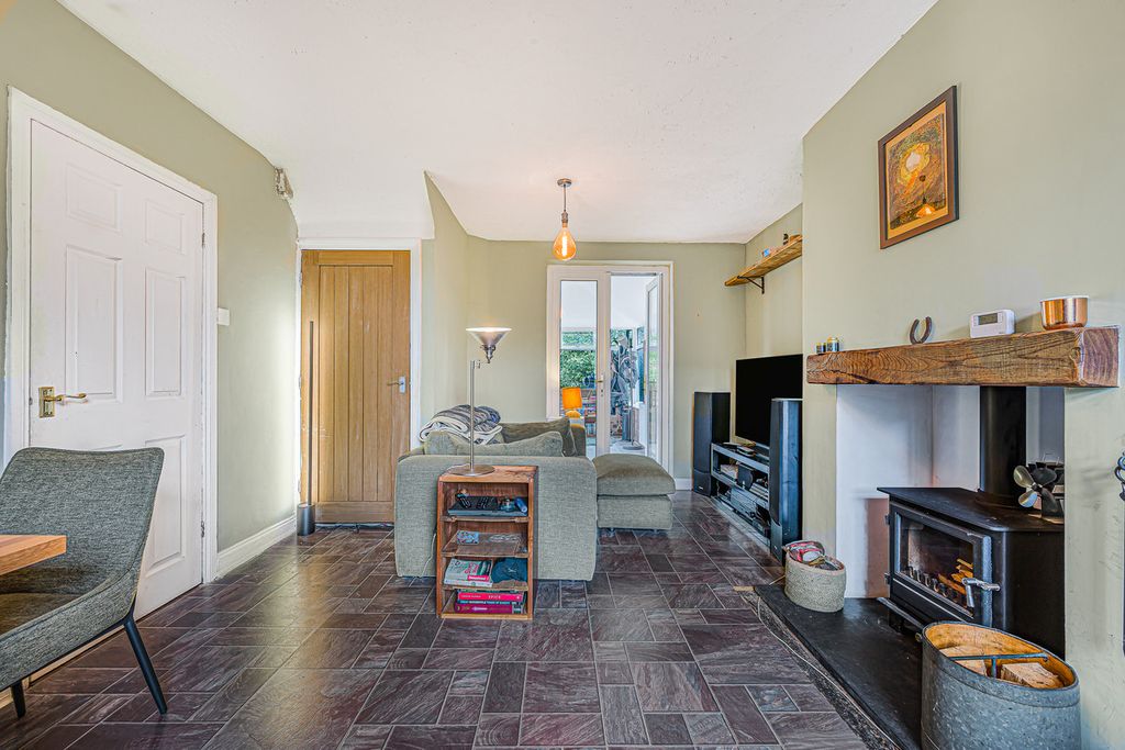 Property photo 3 of 22