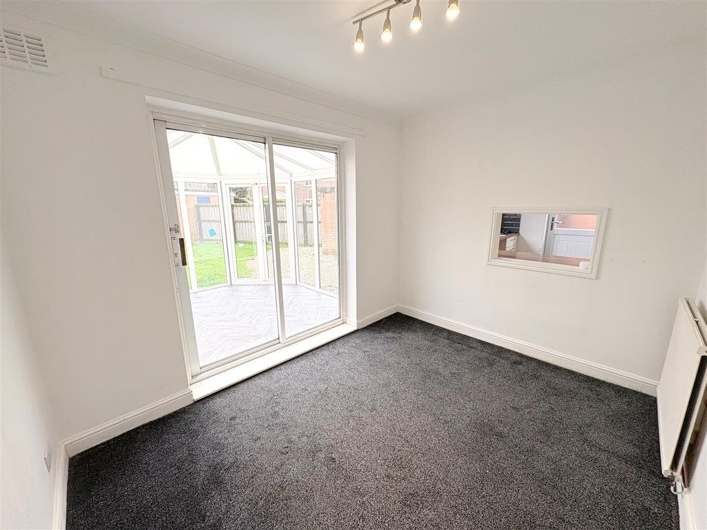 Property photo 3 of 13 Dining Room