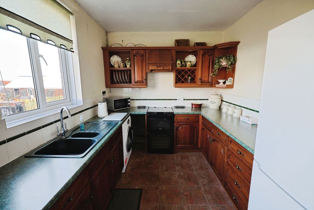 Property photo 3 of 13 Pbox-Img.Jpg