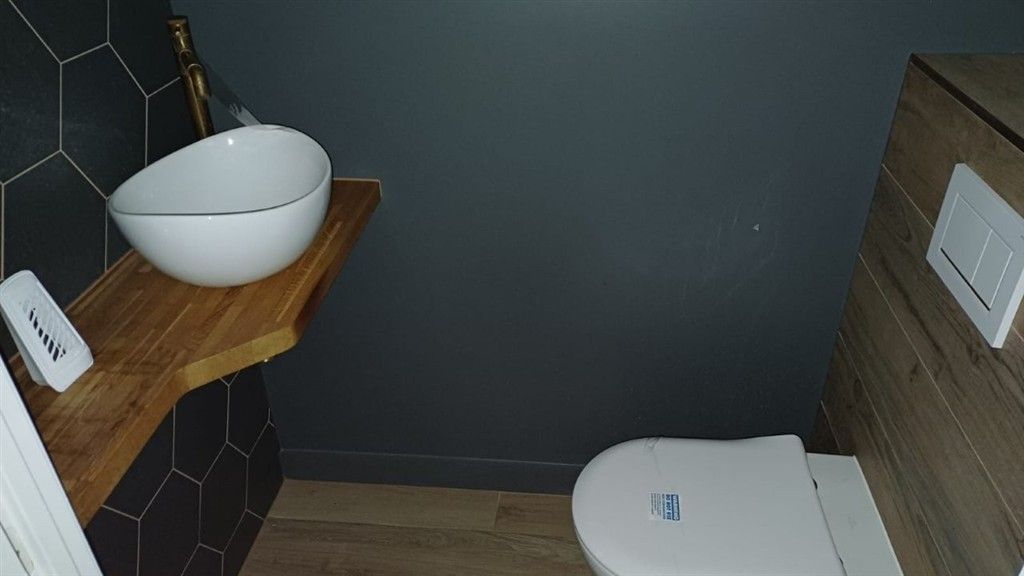 Property photo 2 of 11