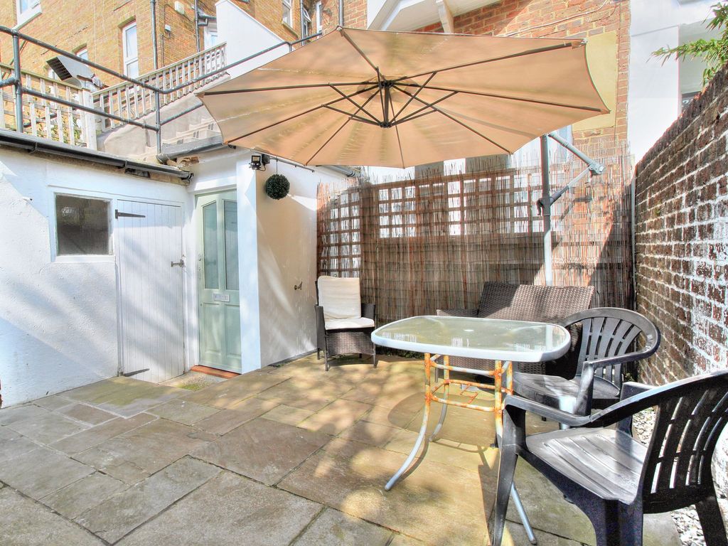 Property photo 1 of 5