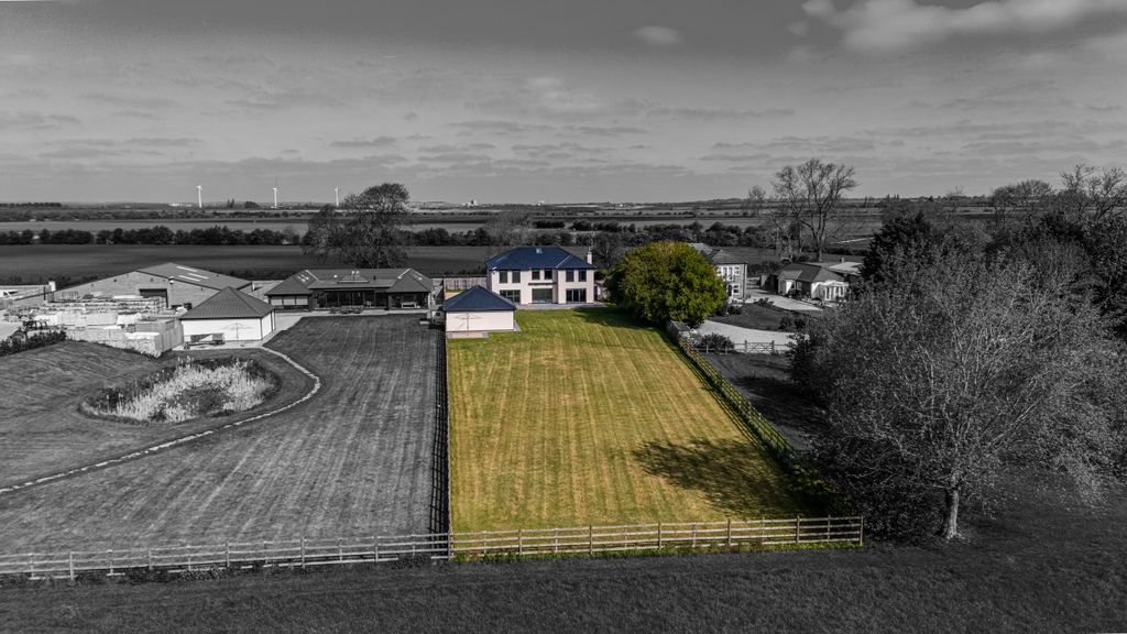 Property photo 2 of 34 Photo 2