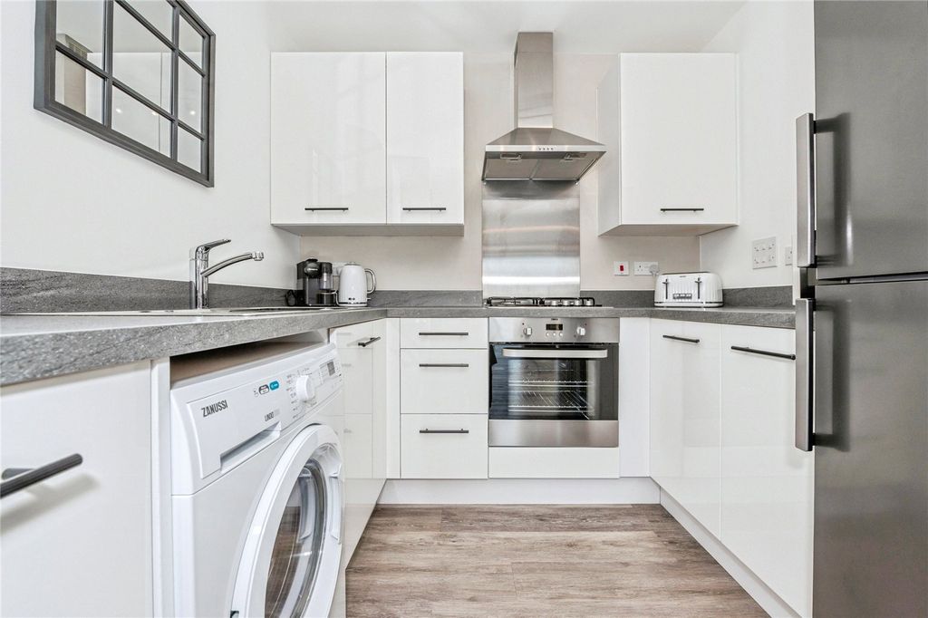 Property photo 3 of 14 Kitchen