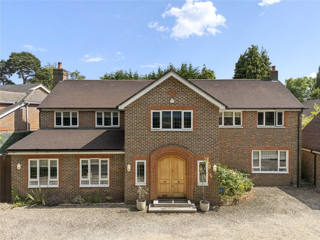 Property photo 1 of 12 External View