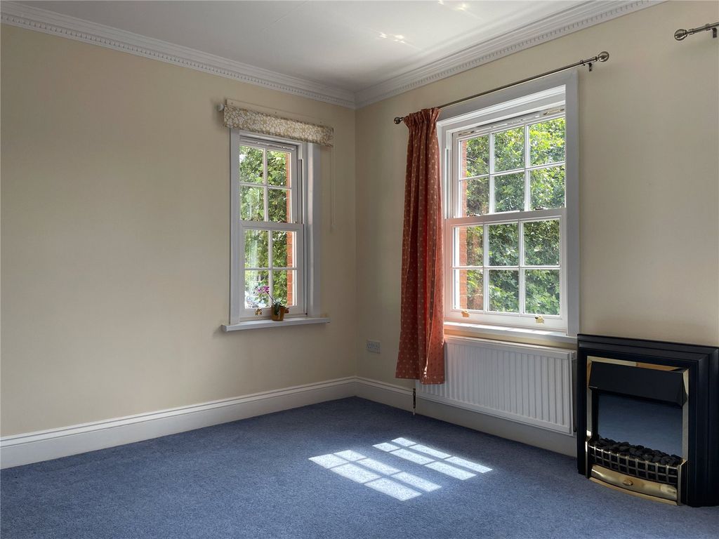 Property photo 3 of 6 Picture No. 04