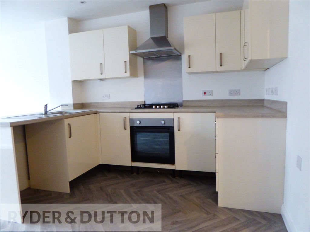 Property photo 3 of 16 Kitchen