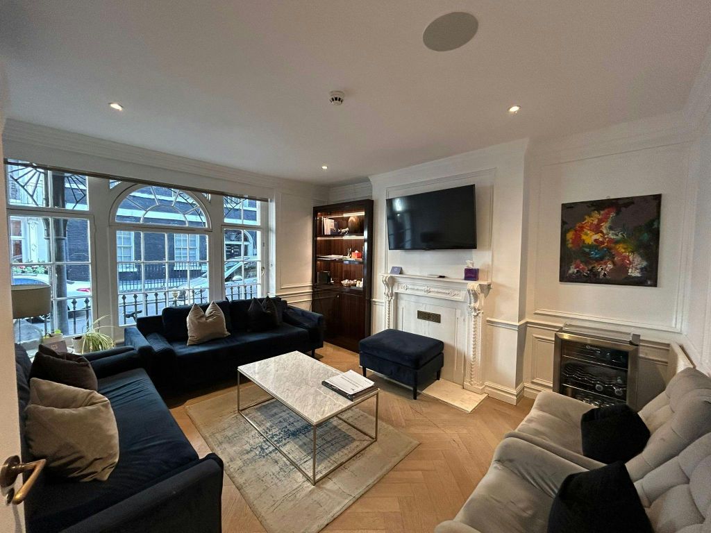 Property photo 2 of 7 Ground Floor