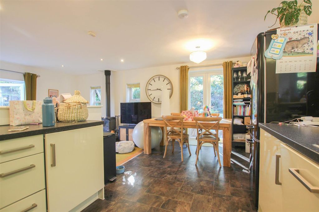 Property photo 3 of 14 Img_1708.Jpg