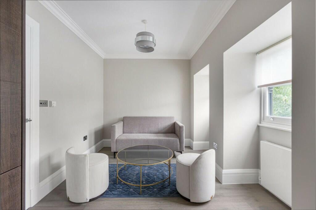 Property photo 1 of 9 Living Room