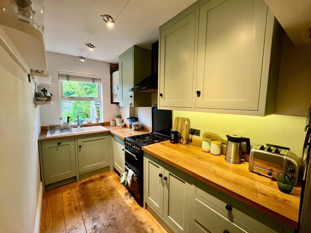 Property photo 2 of 17 Picture No. 18