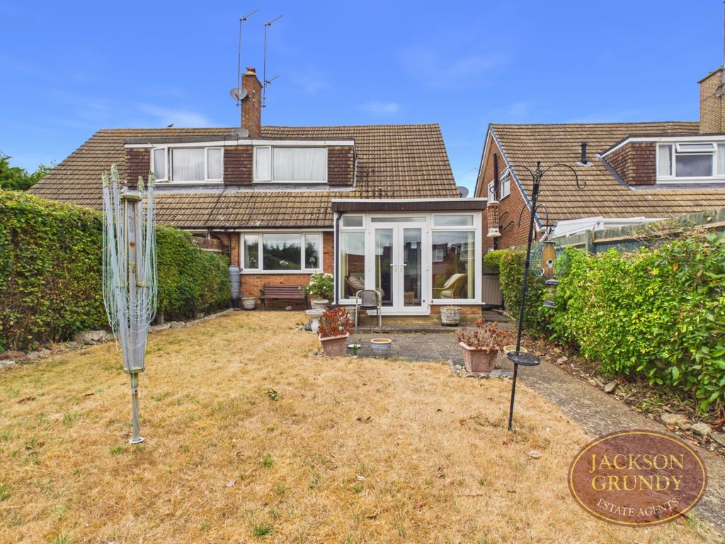 Property photo 3 of 16 Hyde Road
